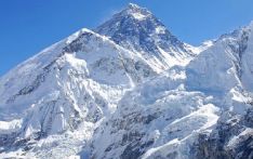 युक्रेनमा युद्ध, सगरमाथामा मित्रता