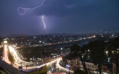尼泊尔连续遭遇狂风及雷电袭击 多人受伤 政府将如何应对