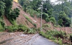 पहिरोका कारण सिद्धार्थ राजमार्ग अवरुद्ध