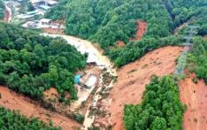 暴雨致福建漳州两条高速出现边坡塌方