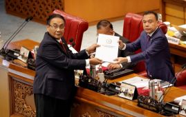 印尼议会批准禁止婚外性行为的法律   