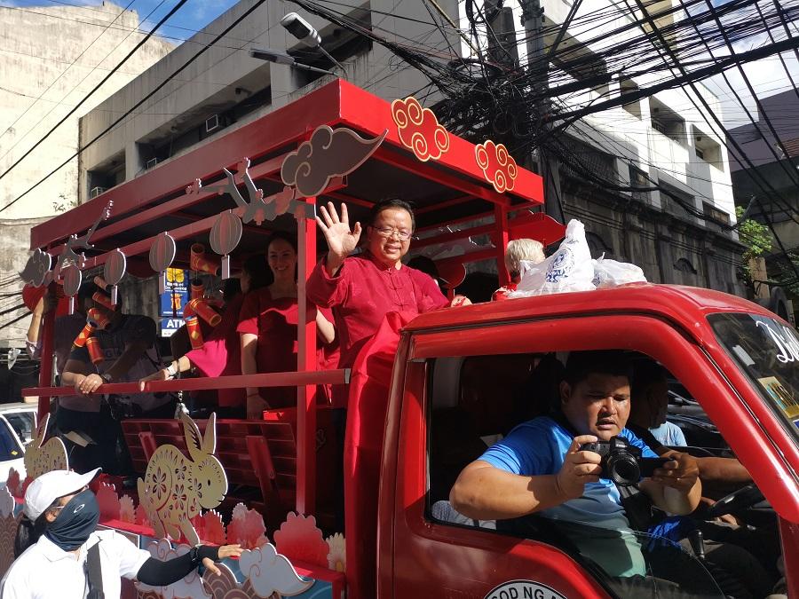 马尼拉市中国春节花车巡游活动现场。中国驻菲使馆供图 