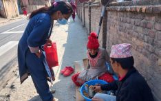 अस्पतालअगाडि बदाम बेचेर मिर्गौला उपचार