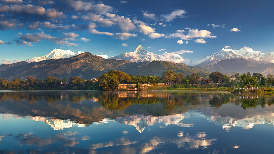 Fishtail-Lodge-nepal-lake-view