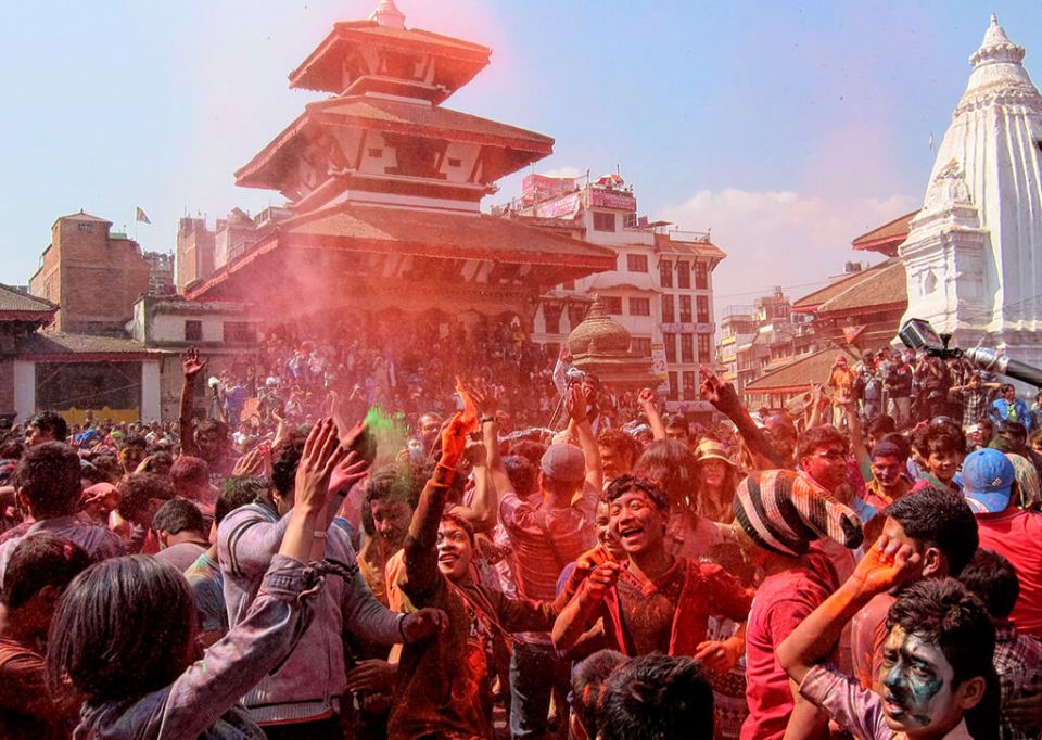 holi-in-nepal