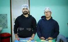 हरेक परिकार 'स्वादिलो' बनाउँदै दुई साथी