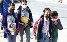 尼泊尔头条：33年来公立学校第一次按时领到教科书