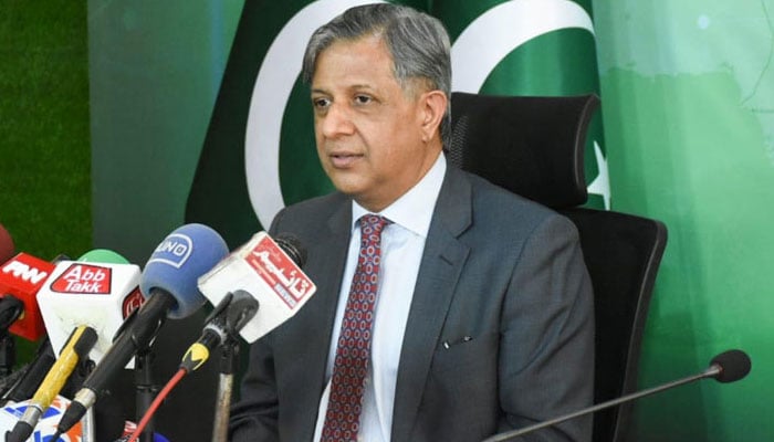 Law Minister Azam Nazeer Tarar addresses a press conference. — Radio Pakistan/File