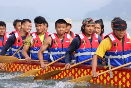 视频：中尼携手铸创奇迹 首届中国一尼泊尔友谊龙舟赛进展很顺利