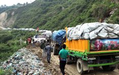 स्थानीय आन्दोलित भएपछि फेरि रोकियो फोहोर, बीचबाटोबाटै फर्किए ३२ ट्रक