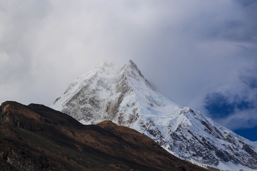 manaslu-from-lho-village