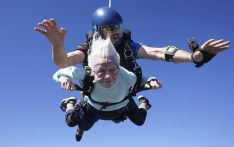 104岁——史上年龄最大的跳伞者