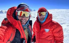 两登山者阿式无氧创造卓奥友峰最快登顶纪录