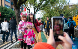 Long street banquet held during cultural tourism festival in China's Yunnan