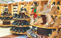 廉价进口及走私鞋使尼泊尔制鞋业处于崩溃边缘