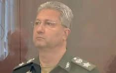 俄副防长涉嫌收受巨额贿赂被捕！俄媒：若罪名成立，将面临最高15年监禁