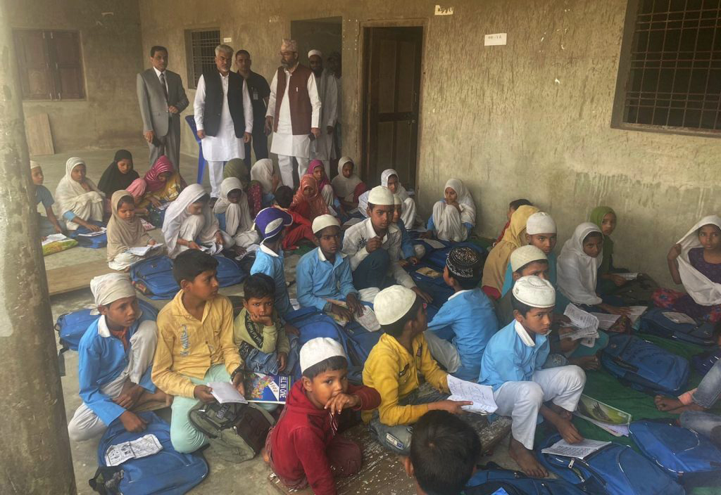bhuee-ma-basera-padhdai-madarsa-ka-bidharthi