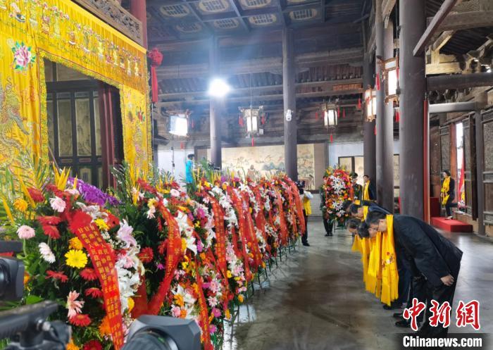 2022年6月22日，公祭中华人文始祖伏羲大典在甘肃天水市举行。(资料图)刘玉桃 摄