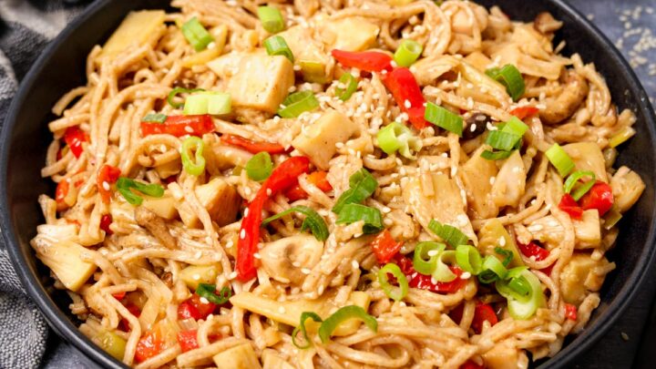 Vegan-Chinese-Jackfruit-Stir-Fry-0-720x405