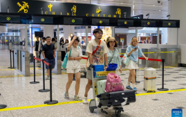 Foreign travelers benefit from China's relaxed entry policies