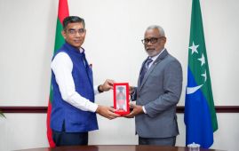 Indian High Commissioner pays courtesy call on Maldivian Parliament Speaker