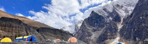 五名俄罗斯登山者在道拉吉里峰遇难