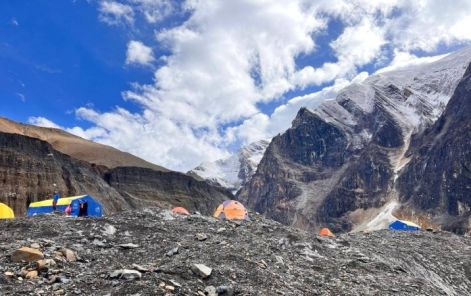 五名俄罗斯登山者在道拉吉里峰遇难