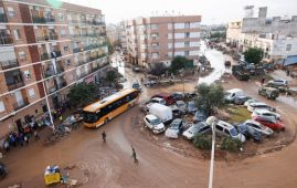 Spain sends more troops to flood zone as public anger rises