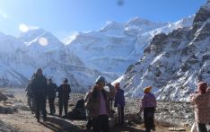 कञ्चनजङ्घा क्षेत्रमा पर्यटकको ताँती, व्यवसायी उत्साहित
