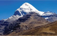 1,000 tourists visit Lapcha to enjoy view of Mount Kailash