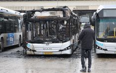三辆公交车相继爆炸疑遭恐袭，以色列国防军展开大规模行动