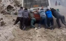 कर्णालीको धुलाम्मे सडकले सास्ती