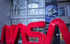 外媒爆特朗普令联邦雇员返岗引发混乱：NASA总部“蟑螂横行”，“办公桌争夺战”堪比“饥饿游戏”