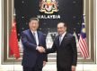 习近平同马来西亚总理安瓦尔举行会谈