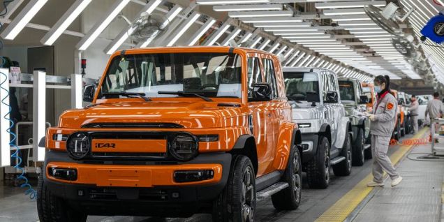 China's industrial profits up 0.8 pct in Q1