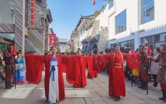 Traditional art troupes embrace scenic spots, energize cultural-tourism fusion