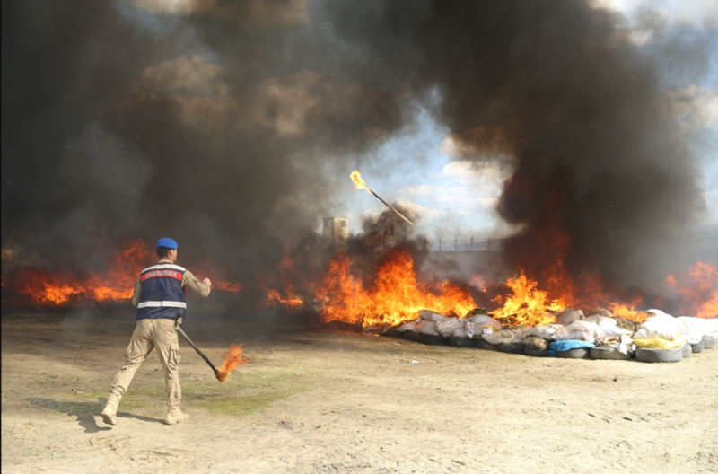 8acc0c02aatype_png_size_1080_151_end