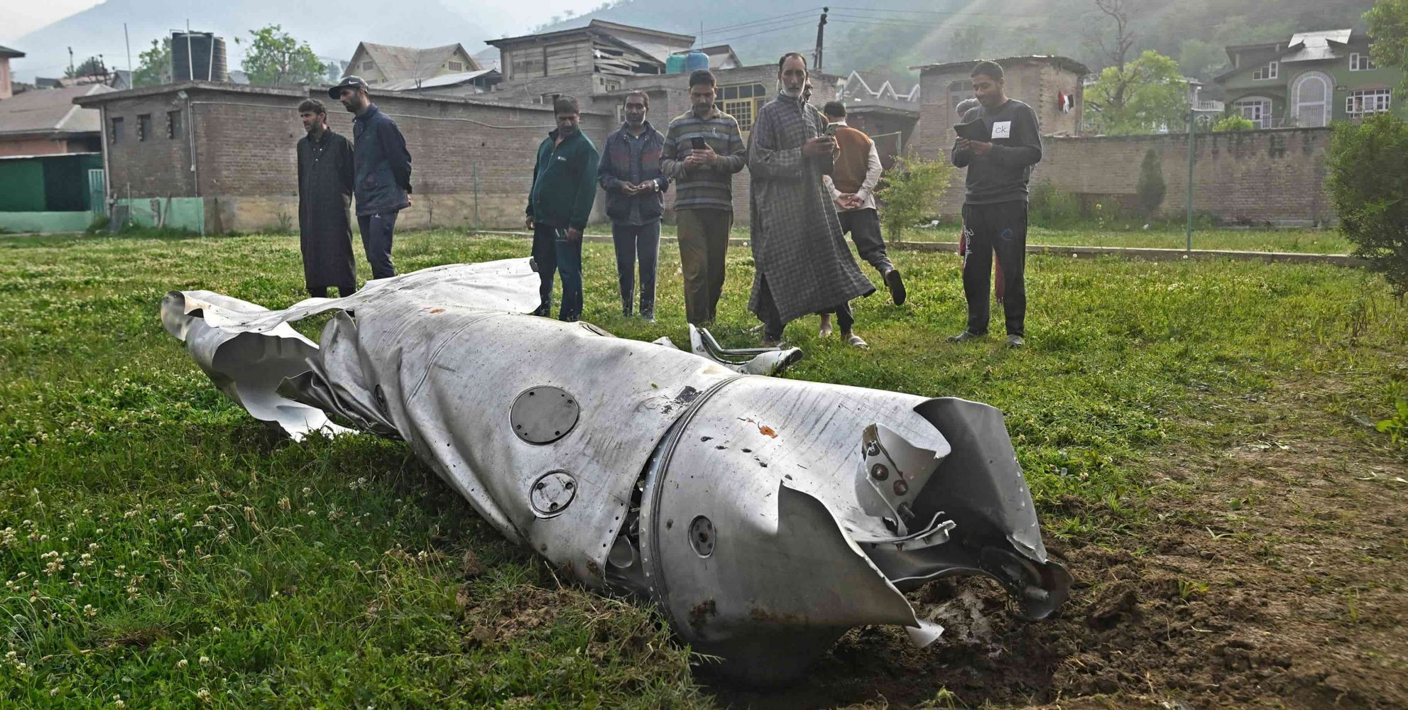 992673-01-02-min_d14tcgtKj9