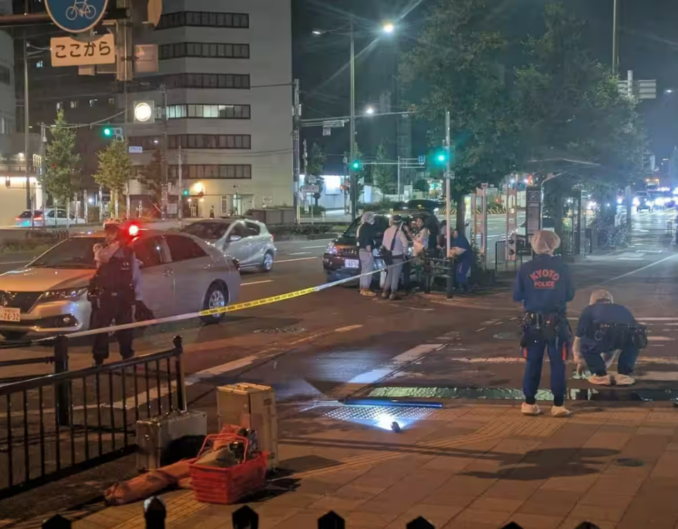 e9837c8f286ff4a1da4ec6f144fcfa96u1