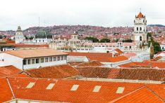 玻利维亚“银城”上演苏克雷传奇