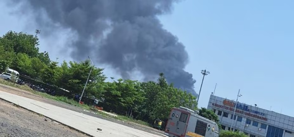 gujarat aeroplane crash