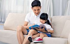 美媒：新一代父亲正在变温柔