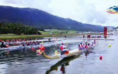 视频丨雪域高原起龙舟！中尼健儿林芝竞渡，划动文化交融浪潮