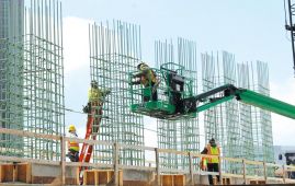 美国“基建承诺”为何一再落空？
