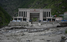 203名滞留吉隆的尼泊尔公民今日经塔托帕尼口岸回国