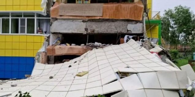 Powerful quake in Russia's Far East causes tsunami, Japan and Hawaii order evacuations