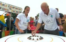 英媒：英国乡村新居民为“蜗牛赛跑”注入活力