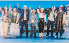 在传说中的“西王母之邦”，听我国少数民族三大史诗之一——玛纳斯，连通周边的文化纽带（边城见闻）