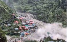 印度北部暴雨引发山体滑坡致上百人失踪