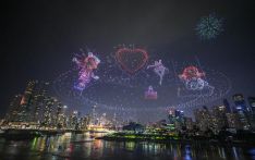 美媒：无人机灯光秀带火重庆旅游